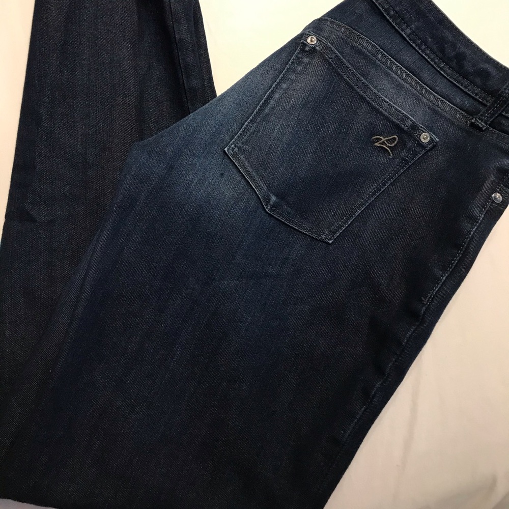 DL1961 “Emma” Skinny in 4 Way Stretch